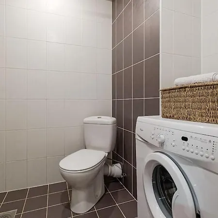 Apartamento Cozy At The Heart Of The City, Near Port Tallin